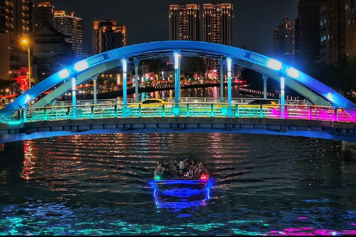 【台南運河百年慶典】立驛國際安平遊港遊運河，乘船巡遊穿越12座橋，重新感受台南之美