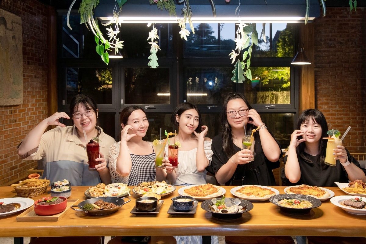 苗栗逗點露營區，豪華露營區全攻略：親子懶人必備的夢幻露營體驗，包場活動、露營車
