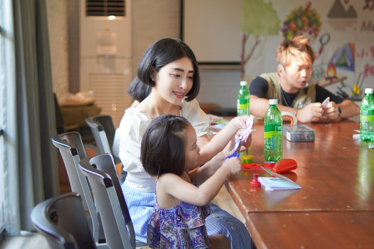 苗栗逗點露營區，豪華露營區全攻略：親子懶人必備的夢幻露營體驗，包場活動、露營車