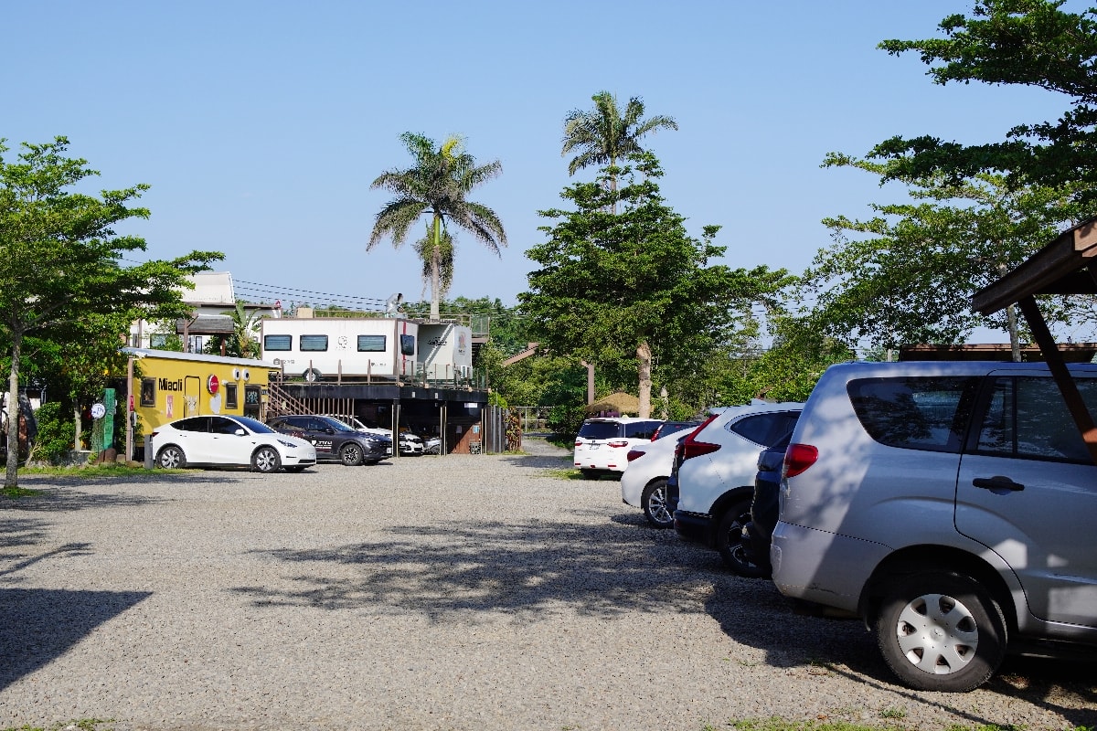 苗栗逗點露營區，豪華露營區全攻略：親子懶人必備的夢幻露營體驗，包場活動、露營車