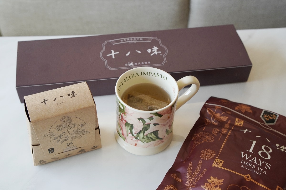 【十八味草本茶評價】到新北淡水總店試喝，體驗百年好茶的溫暖與平衡，伴手禮推薦