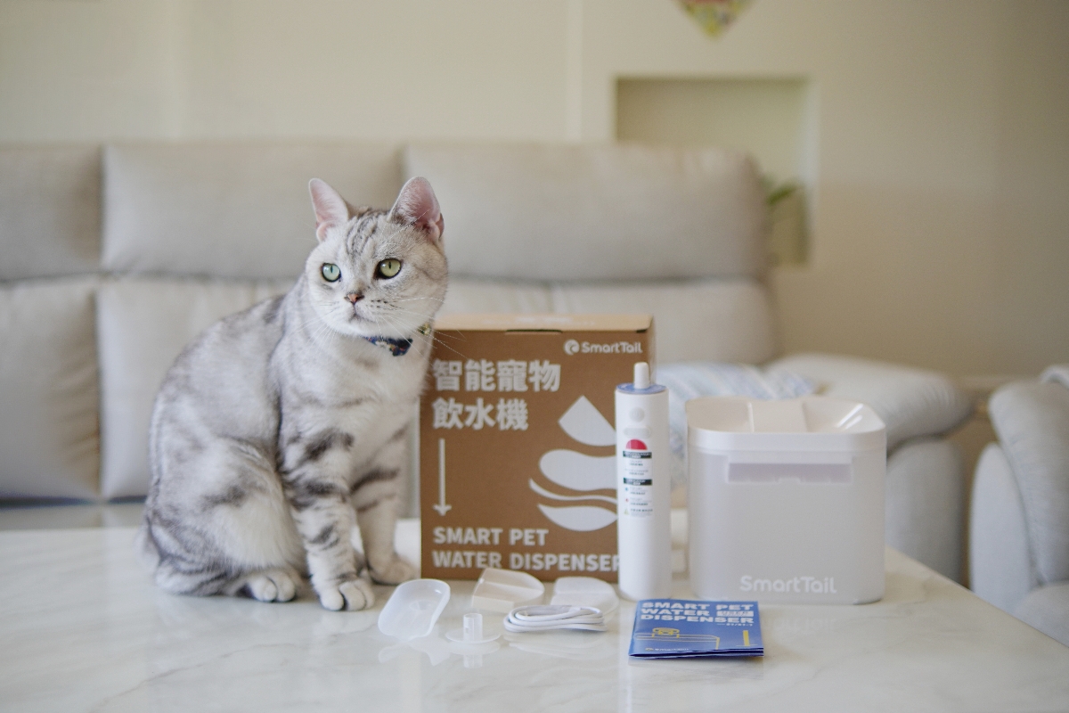 NiNiJA妮妮家【SmartTaiL智它】寵物智能無線飲水機S1：毛孩的飲水好幫手，無線更方便！