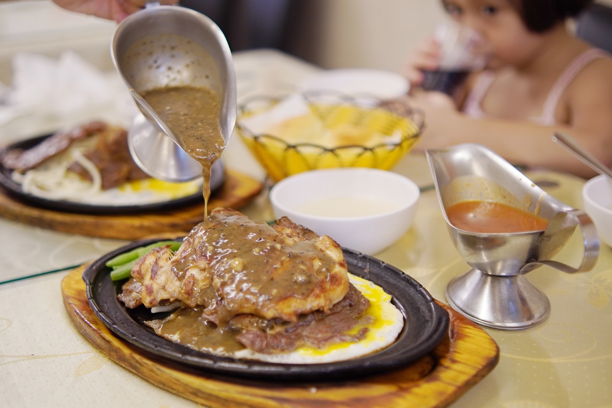 【台北木柵美食】 112巷牛排,巷弄美食推薦,萬芳醫院旁必吃老靈魂平價牛排!100%原汁原塊肉 - 第9張圖 【台北木柵美食】 112巷牛排,巷弄美食推薦,萬芳醫院旁必吃老靈魂平價牛排!100%原汁原塊肉
