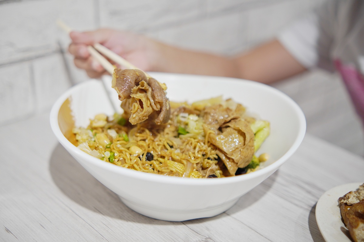 【台北文山美食】禎記滷味（中國科大總店）：萬芳醫院旁隱藏版美味！學生宵夜與追劇必備冷滷首選