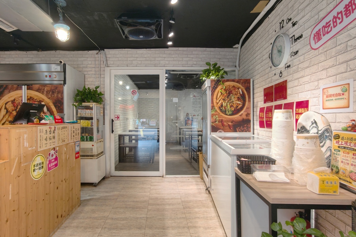 【台北文山美食】禎記滷味（中國科大總店）：萬芳醫院旁隱藏版美味！學生宵夜與追劇必備冷滷首選